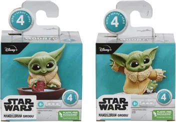 STAR WARS The Bounty Collection The Child Collectible Toys 2.2-Inch The Mandalorian “Baby Yoda” Froggy Snack, Force Moment Figure