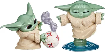 STAR WARS The Bounty Collection The Child Collectible Toys 2.2-Inch The Mandalorian “Baby Yoda” Froggy Snack, Force Moment Figure