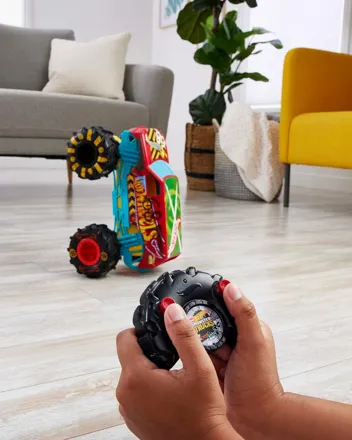 Hot Wheels Rc Monster Trucks Hw Demo Derby in 1:15 Scale, Remote-Control Toy Truck with Terrain Action Tires