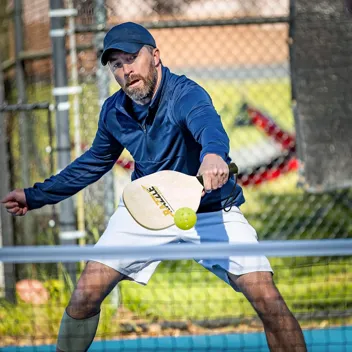 Razzle Wooden Pickleball Paddle w/ 6 Pickle Balls