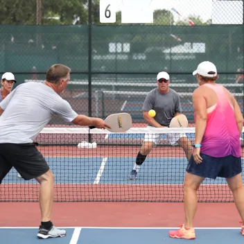 Razzle Wooden Pickleball Paddle w/ 6 Pickle Balls