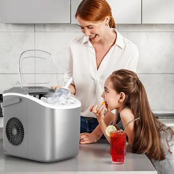 26lb/24hr Self-Cleaning Countertop Ice Maker