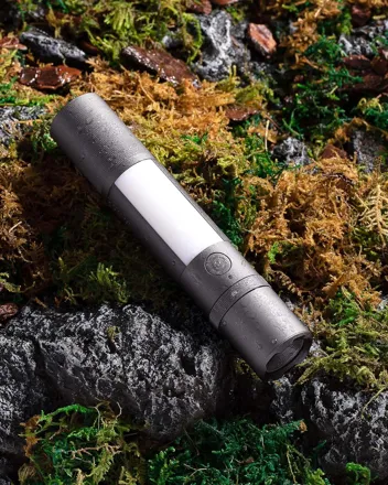 Hoto 1000lm Zoomable Rechargeable Emergency Flashlight with Glass Breaker, Seatbelt Cutter