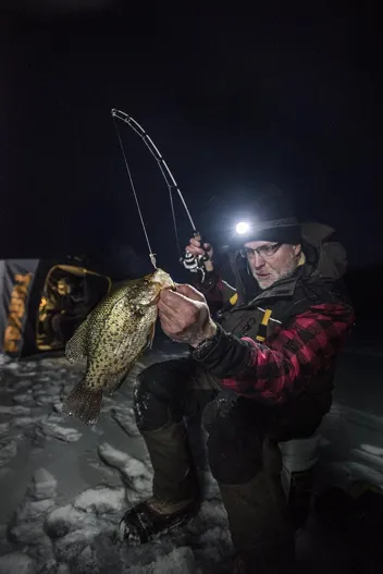 Frabill Hub Premium Ice-Fishing Shelter