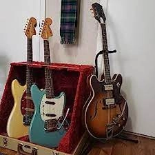 Classic Series 5 Guitar Case Stand Tweed