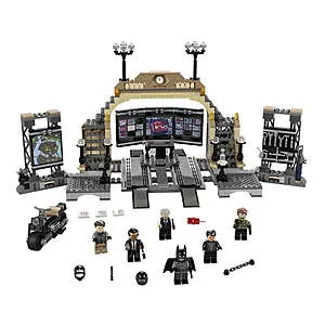 581-Piece DC Batman Batcave: The Riddler Face-off (76183)