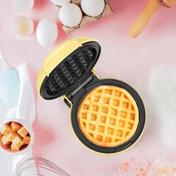 Holstein Housewares Personal/Mini Waffle Maker - 4-inch