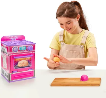 COOKEEZ MAKERY Cinnamon Treatz Oven. Mix & Make a Plush Best Friend!