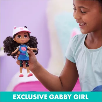 Gabby's Dollhouse, 8-inch Gabby Girl Doll (Travel Edition)