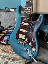 Player II Stratocaster HSS Rosewood Fingerboard Limited Edition Electric Guitar Ocean Turquoise