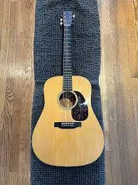 Special 18 Style VTS Dreadnought Acoustic Guitar Natural